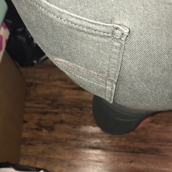 SOLD ON Ⓜ️ - Picture 5 of 8